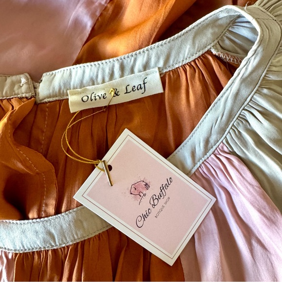 Never worn Olive & Leaf soft satin color block dress L - Picture 10 of 13